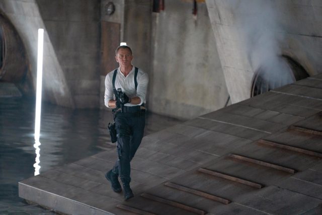 007 COMBAT TROUSERS IN GREY