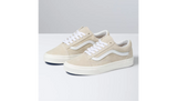 PIG SUEDE OLD SKOOL in Sandshell / Snow white